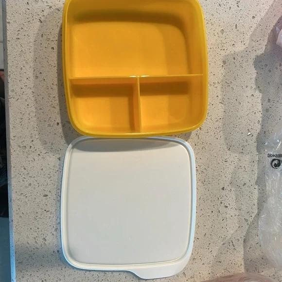 Tupperware Lunch it Containers 2pc NWT - Picture 3 of 5